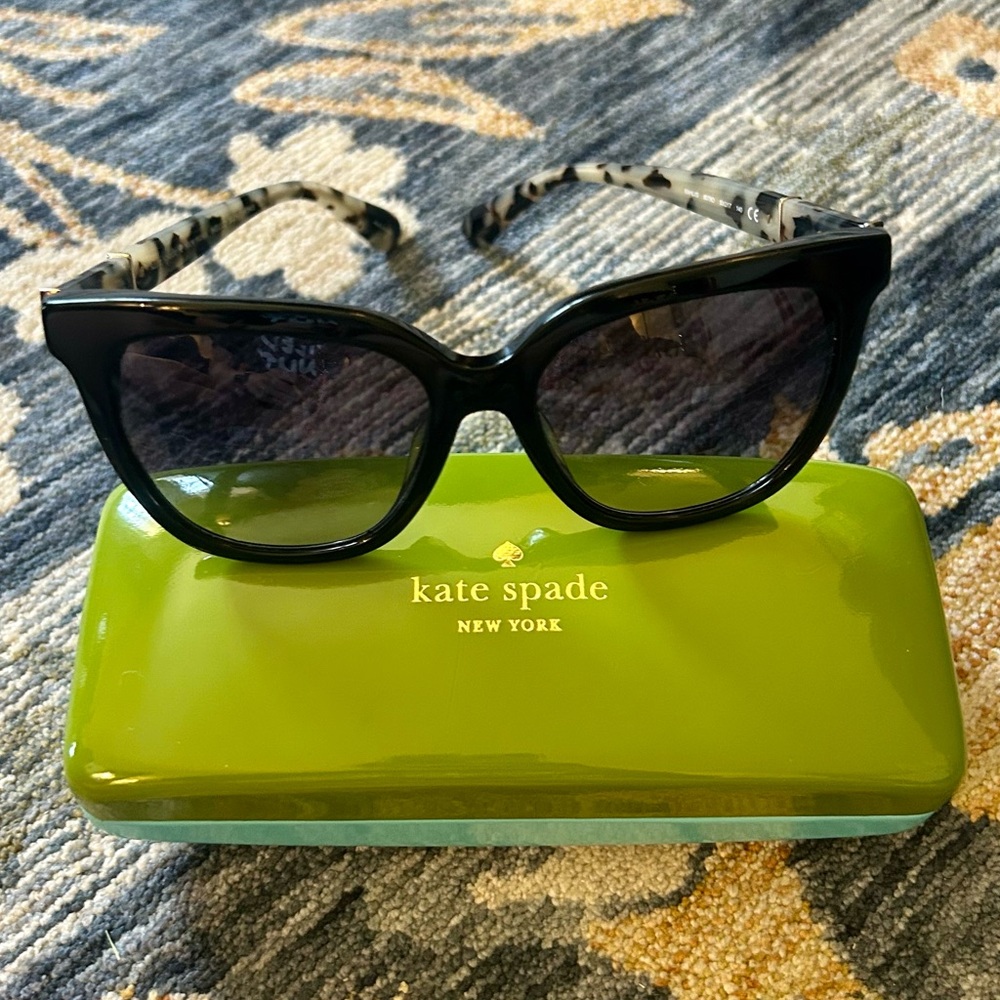 ✨EUC✨ Kate Spade Kahli Sunglasses, Blakc & Tortoise Shell